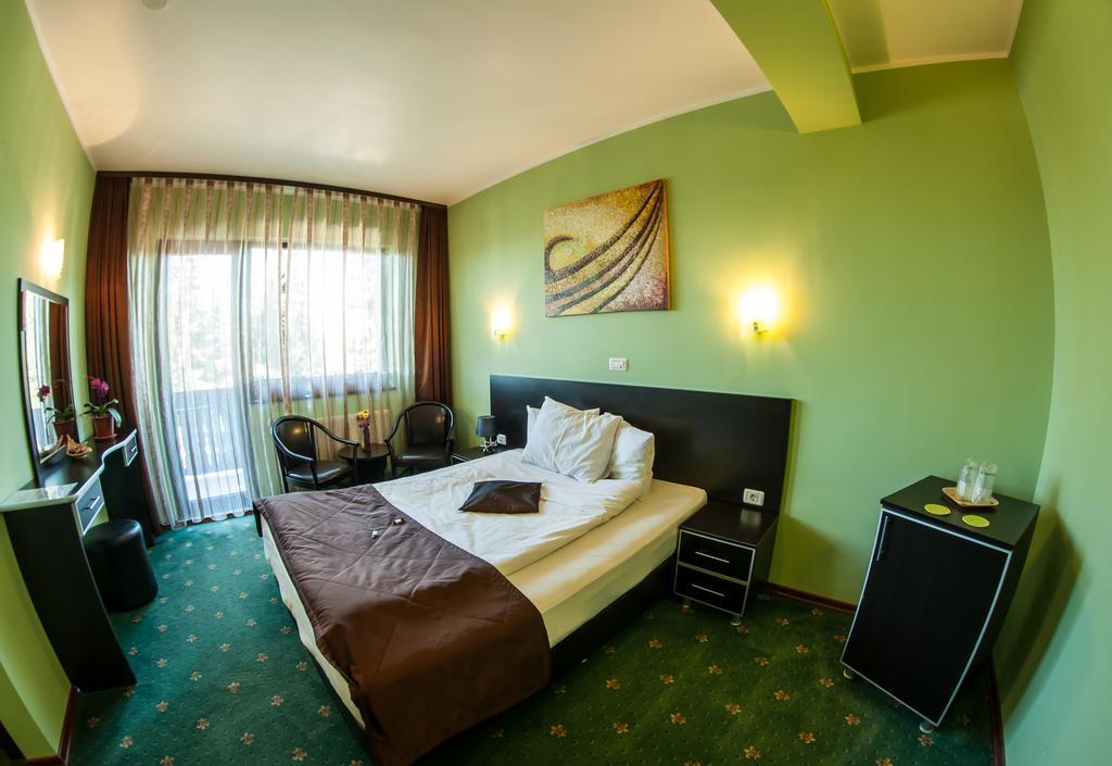 Carpatic Hotel Predeal Room photo