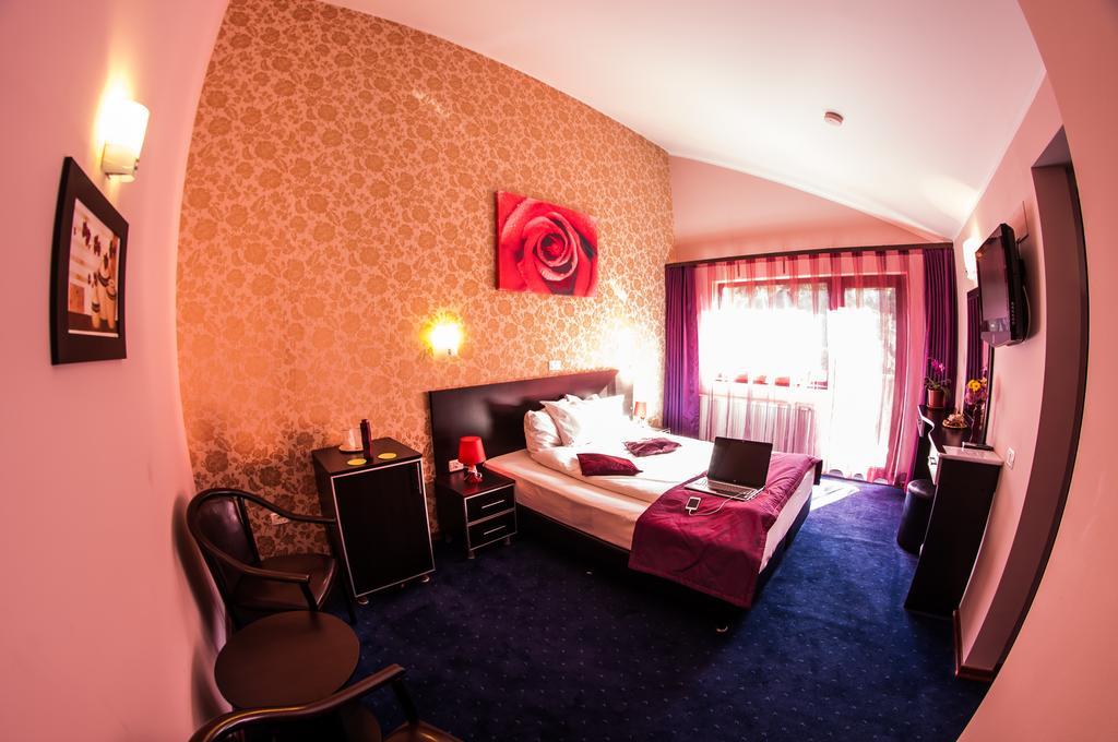Carpatic Hotel Predeal Room photo